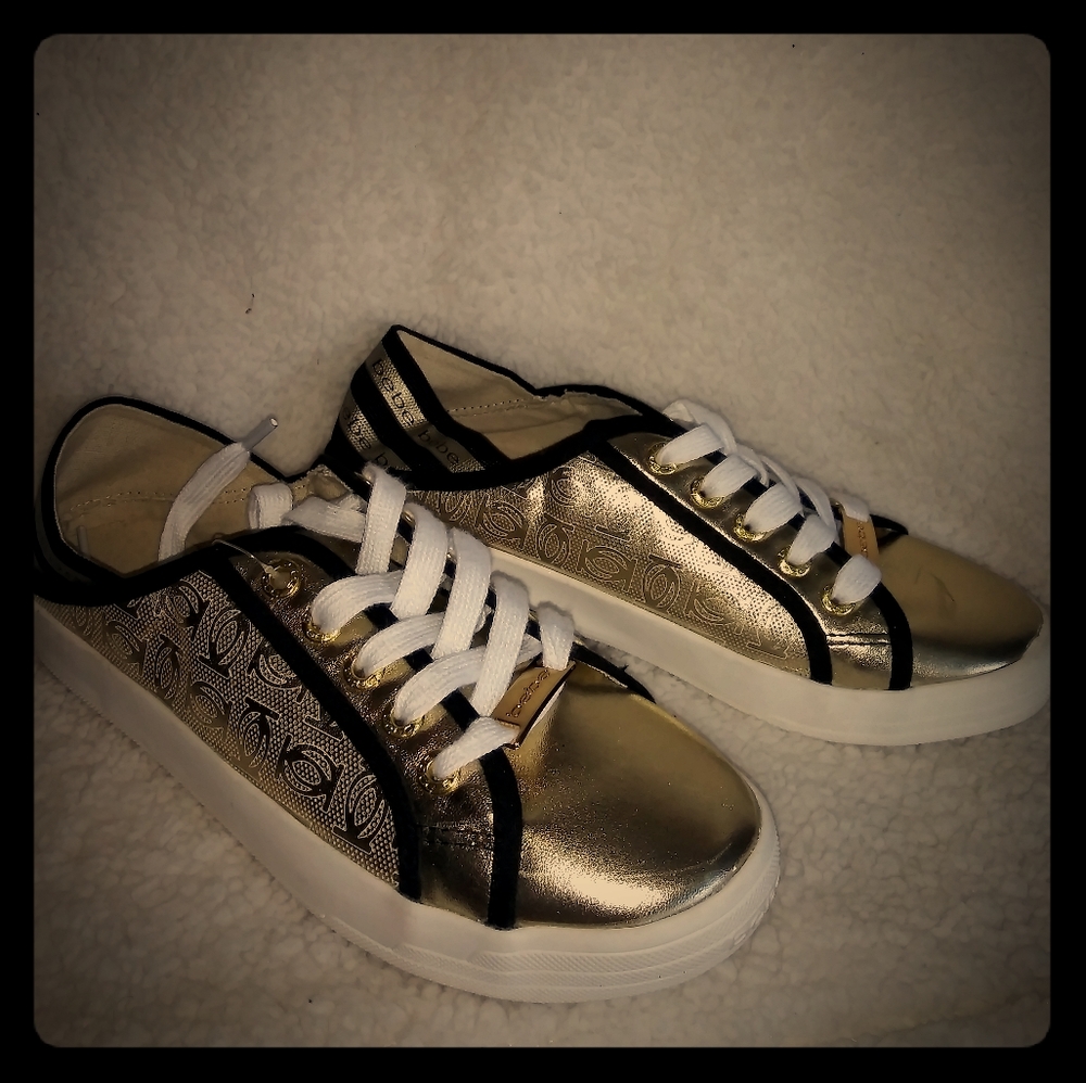 Womens BEBE Dacia Rose Gold Sneakers NEW